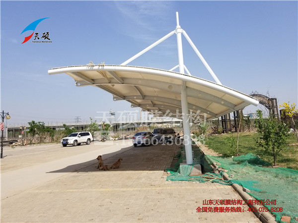 膜結構停車棚造價多少？